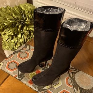 YVES SAINT LAURENT🤩TRIBUTE GRAY~BLACK SUEDE BOOTS